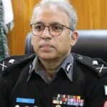 Commander 10 Corps Meets Clerics In Skardu